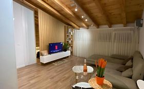 Lovely Loft 1-Bedroom In The Heart Of Tirana